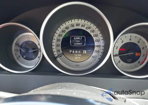 2012 Mercedes-Benz C 250 Sport z USA, uszkodzony, nr VIN WDDGF4HB5CR222002